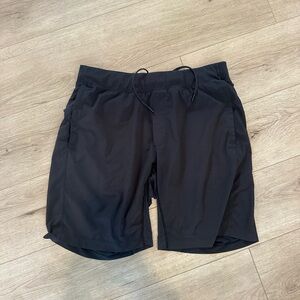 Men's Black lululemon athletic Shorts Sz XL